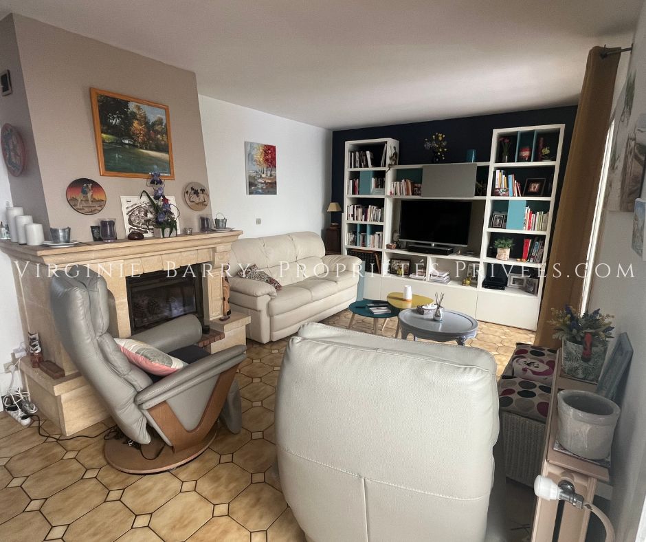 SURGERES Maison Surgeres 4 pièce(s) 112.66 m2 2