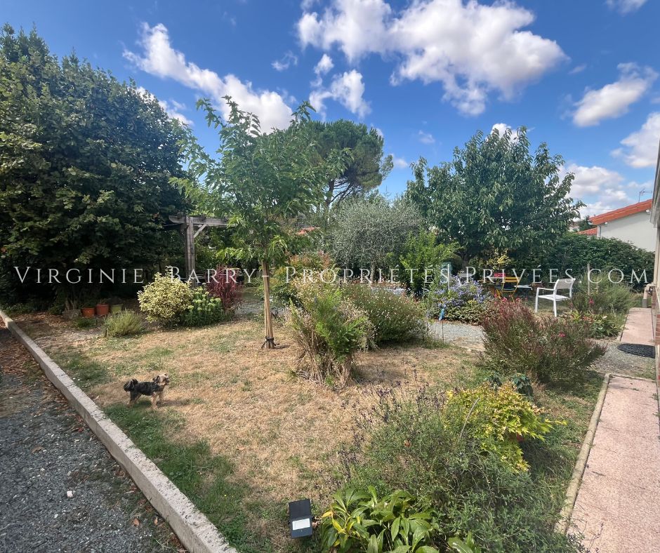 SURGERES Maison Surgeres 4 pièce(s) 112.66 m2 4