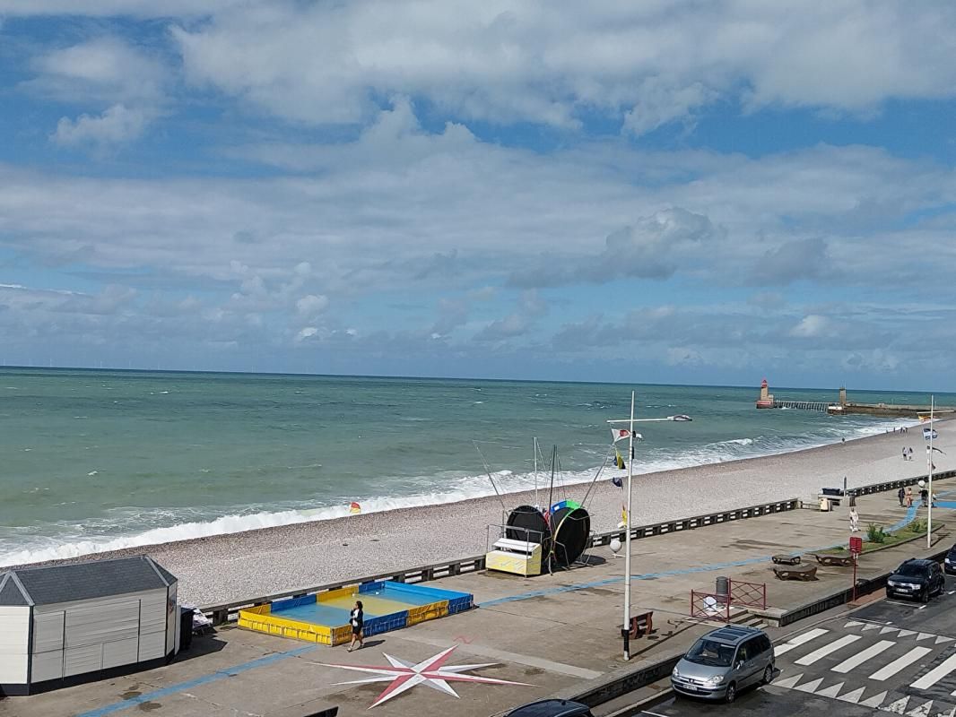 FECAMP Fécamp plage deux appartements en duplex vue mer 2
