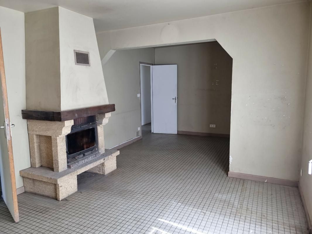 VANNES-SUR-COSSON Maison 4 chambres, plein pied 2