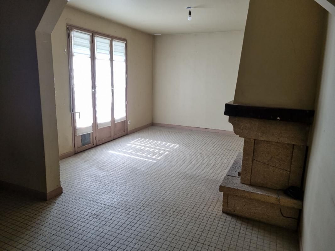 VANNES-SUR-COSSON Maison 4 chambres, plein pied 3