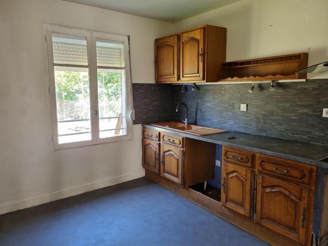 VANNES-SUR-COSSON Maison 4 chambres, plein pied 4