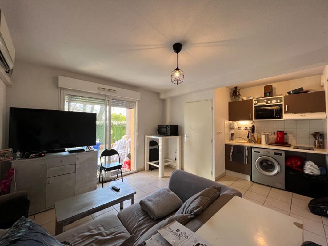 GRANS Appartement en rez de jardin avec piscine privée 2