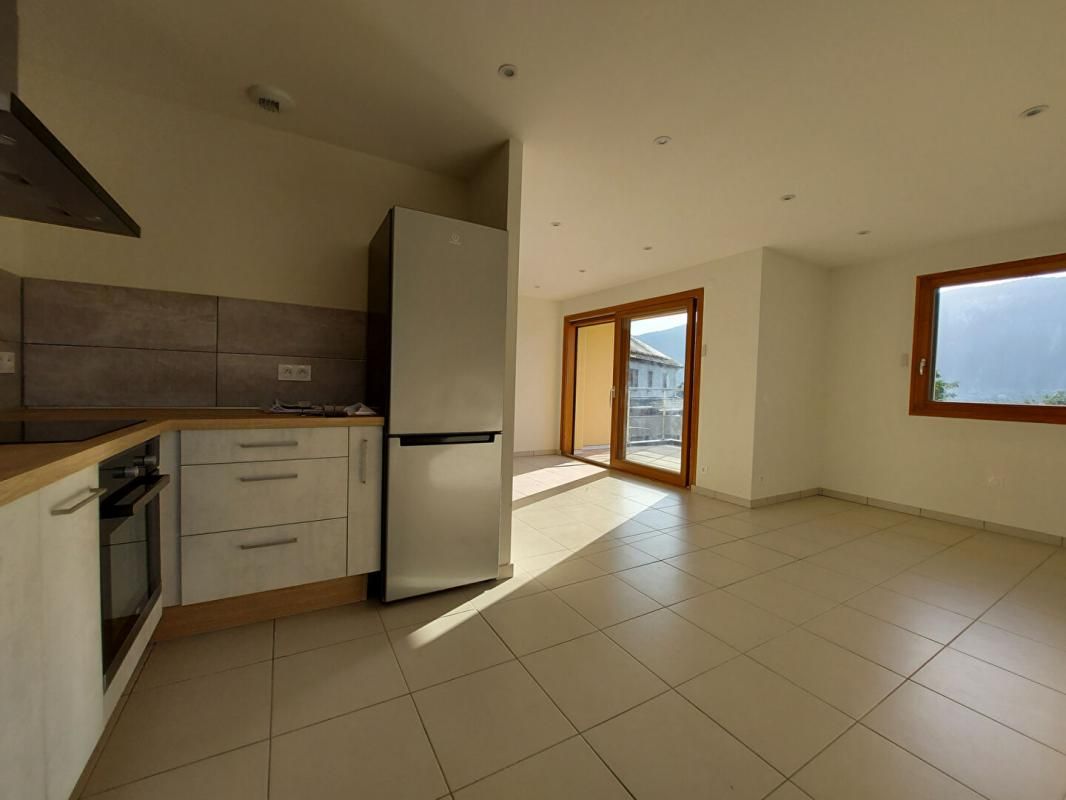 À louer :T3 duplex avec balcon, garage, cave et buanderie