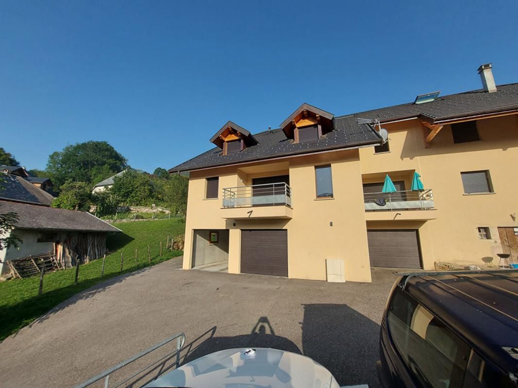 LA CHAPELLE-SAINT-MAURICE À louer :T3 duplex avec balcon, garage, cave et buanderie 2