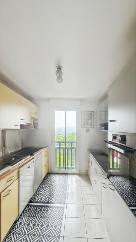 BAYONNE Bayonne Marracq , 4 pièce(s) 90m2 avec garage individuel + parking privé 4