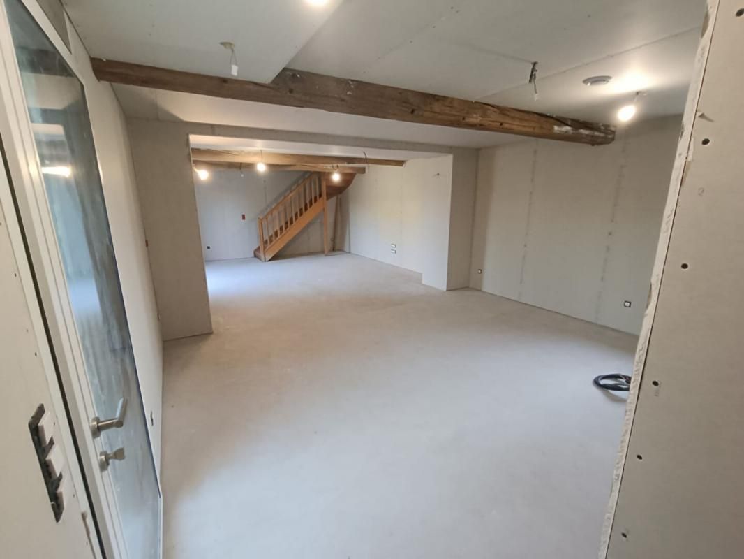 SAINT-DIDIER-SUR-CHALARONNE Maison ancienne de 160 m2 sur terrain de 350 m² 3