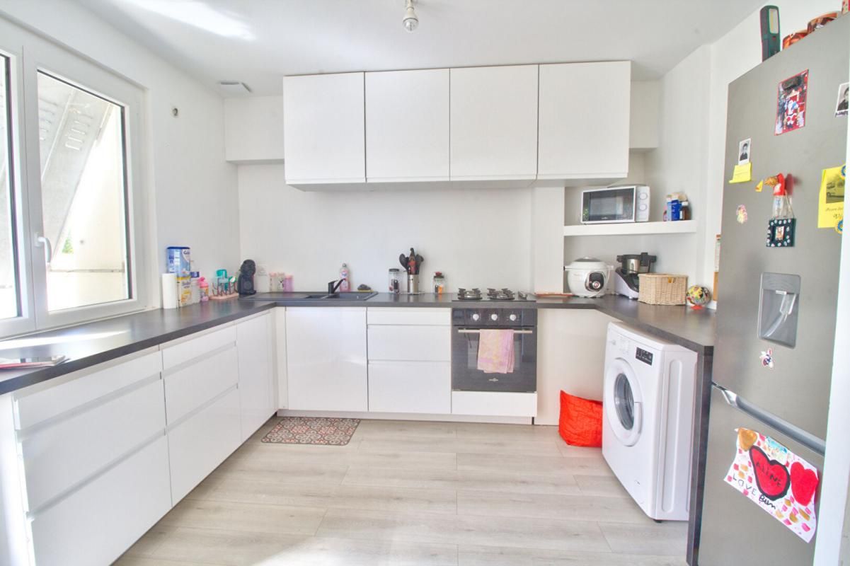 SEURRE Charmante maison familiale - 3 chambres climatisées -Terrain 855 m² - Garage double 4
