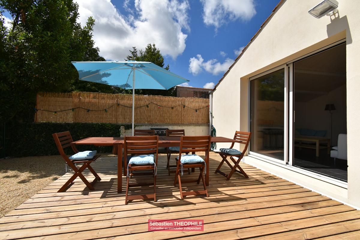 L'AIGUILLON-SUR-VIE Maison T4 rénovée proche commerces ! 1