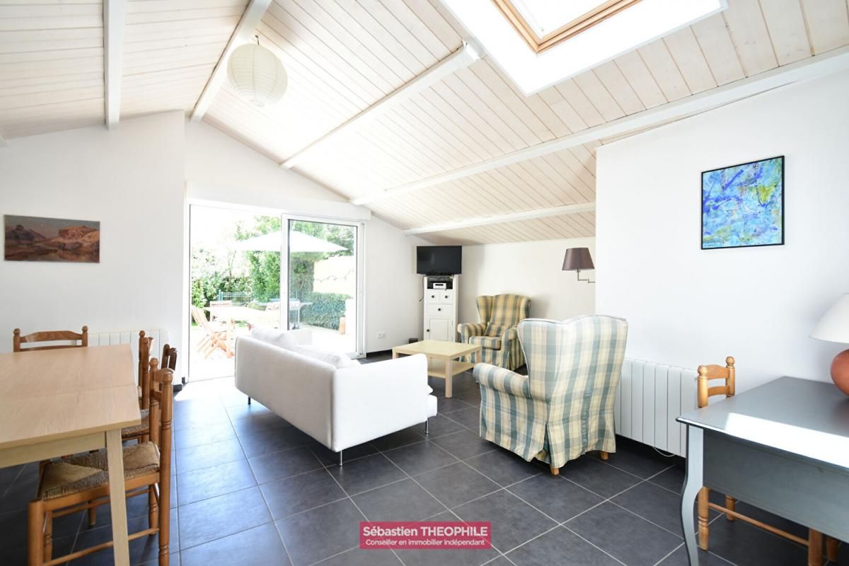 L'AIGUILLON-SUR-VIE Maison T4 rénovée proche commerces ! 2