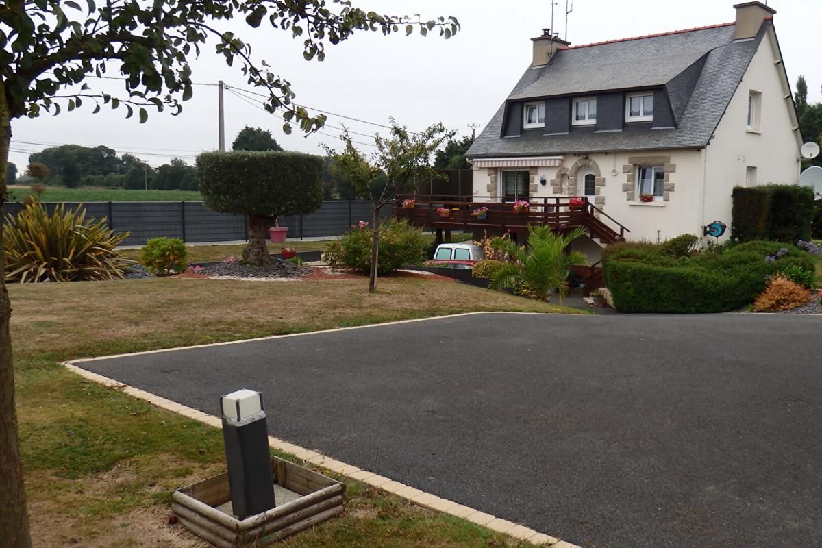 PLOUHA Maison Pludual 5 pièce(s) 126 m2 double garage 2