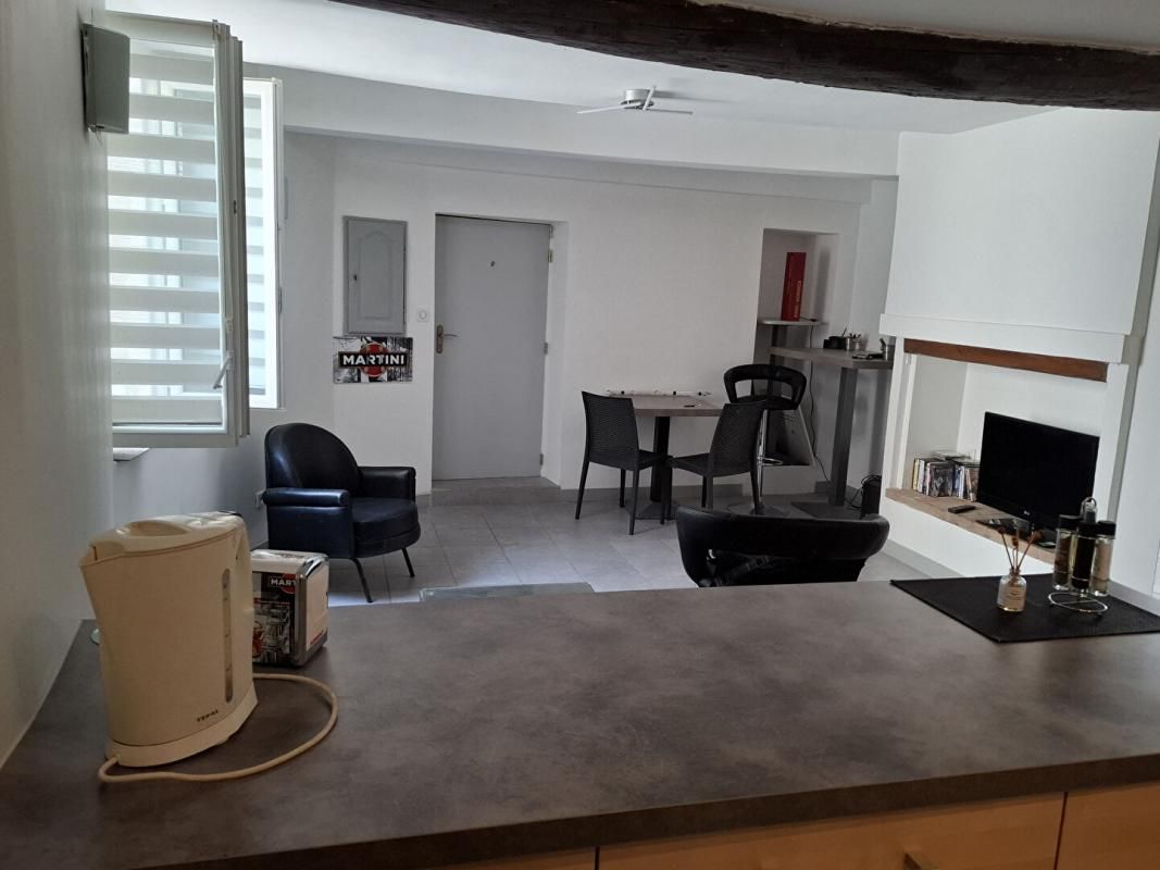 FORCALQUIER Appartement 3 pieces avec terrasse 17 m² proche des commodités 1