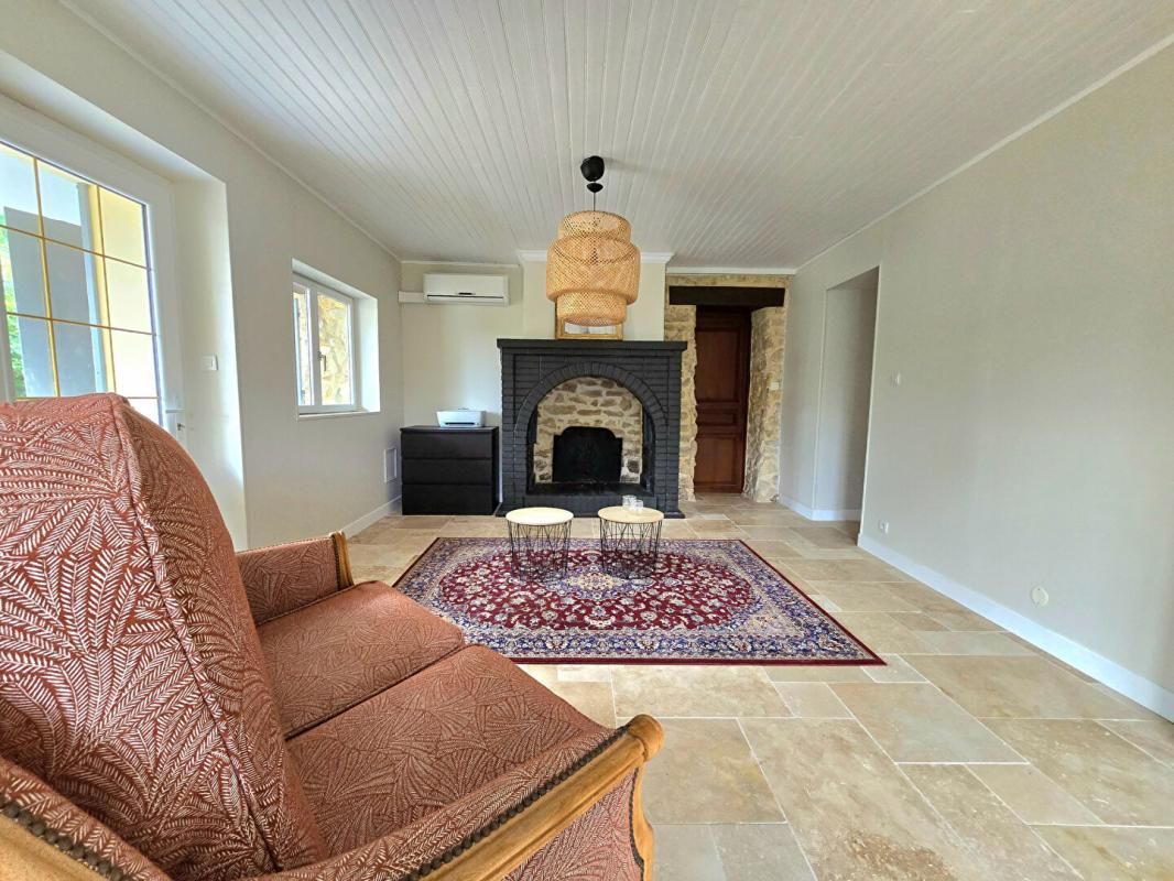 MOULIN-NEUF Maison 158m² en pierre, dépendance , terrain, ruisseau 4