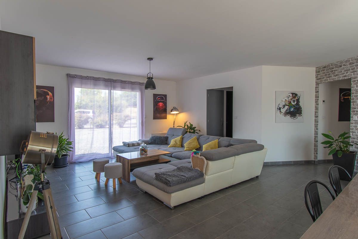 VIERZON Maison Vierzon 6 pièce(s) 130.5 m2 3