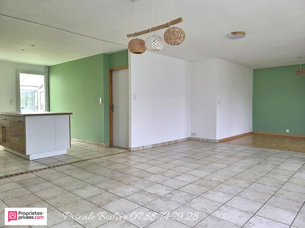 VERNANTES Pavillon 3 chambres avec vie de plain-pied - VERNANTES (49390) 2