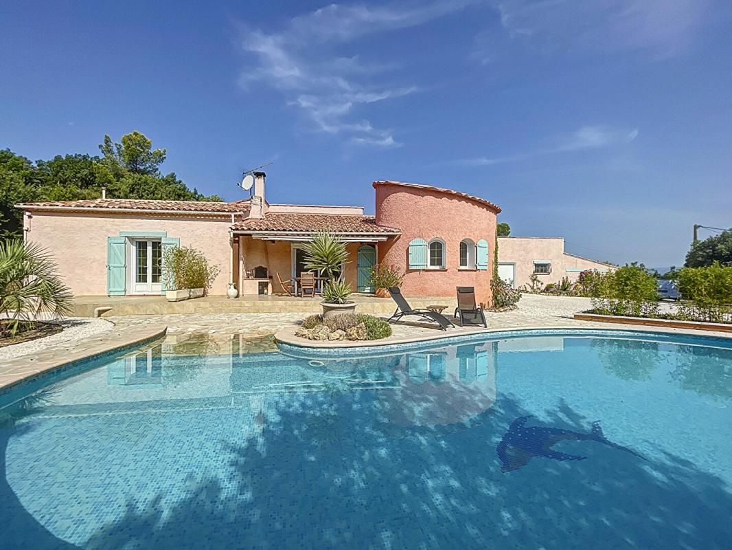 LE CANNET-DES-MAURES Villa Le Cannet Des Maures 6 pièce(s) 163 m2 + Piscine + 4 garages 1