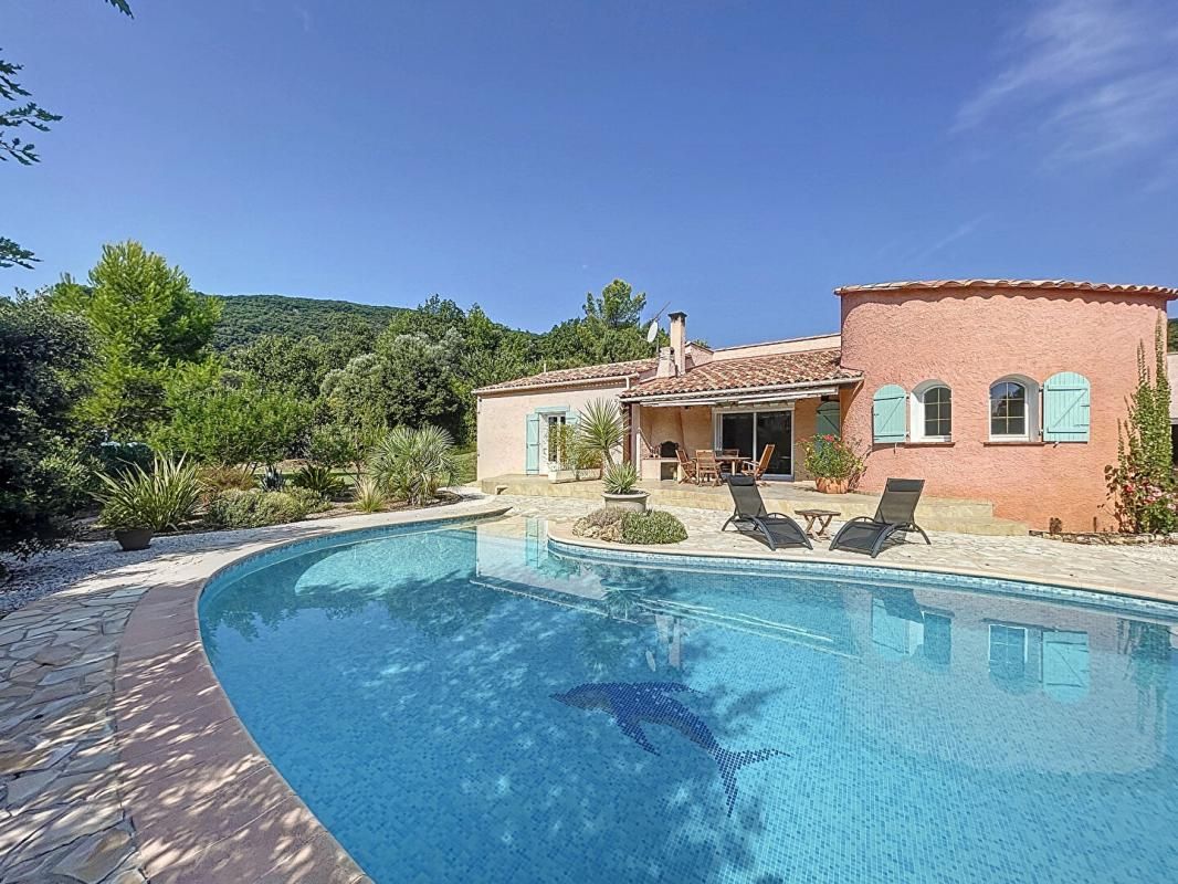 LE CANNET-DES-MAURES Villa Le Cannet Des Maures 6 pièce(s) 163 m2 + Piscine + 4 garages 2