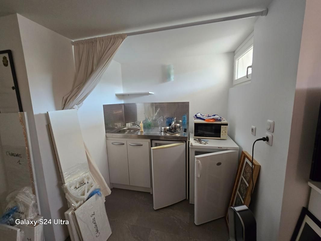 CASTELNAU-LE-LEZ Garage de 40m² environ avec un potentiel aménagé studio et ou atelier 3