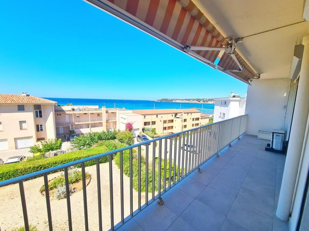 Appartement T3 - Vue mer -  Dernier étage  - SIX FOURS LES PLAGES