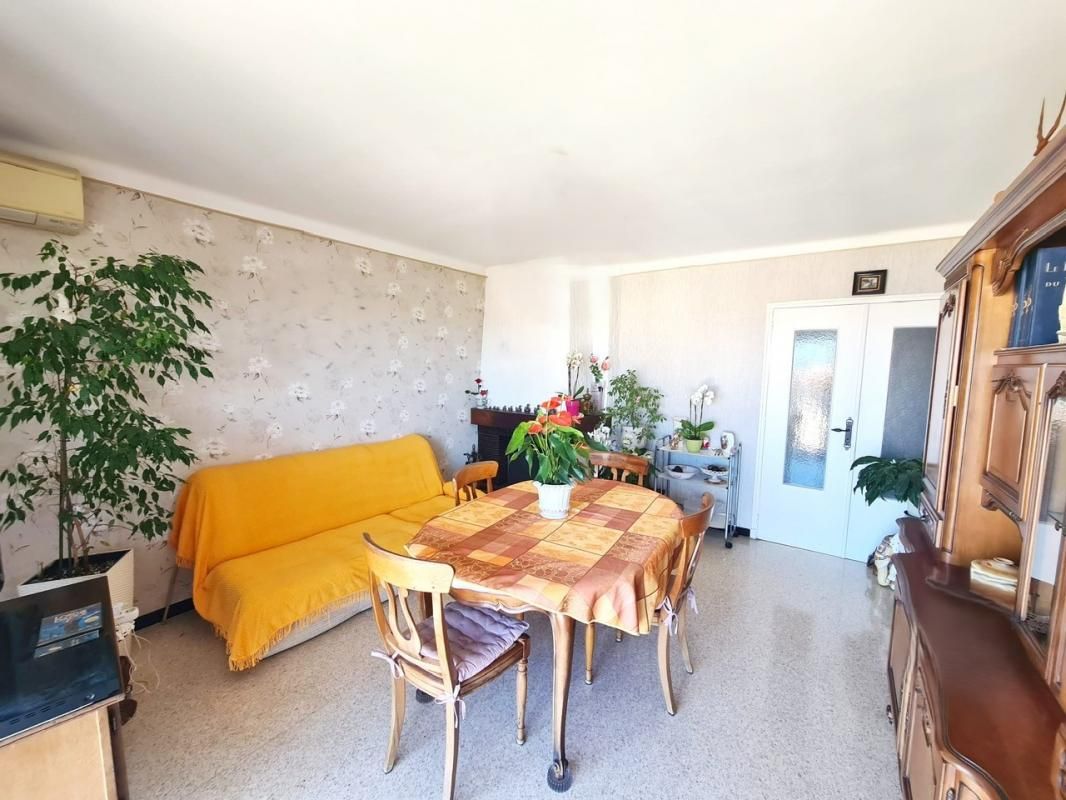 SIX-FOURS-LES-PLAGES Appartement T3 - Vue mer - Dernier étage - SIX FOURS LES PLAGES 3