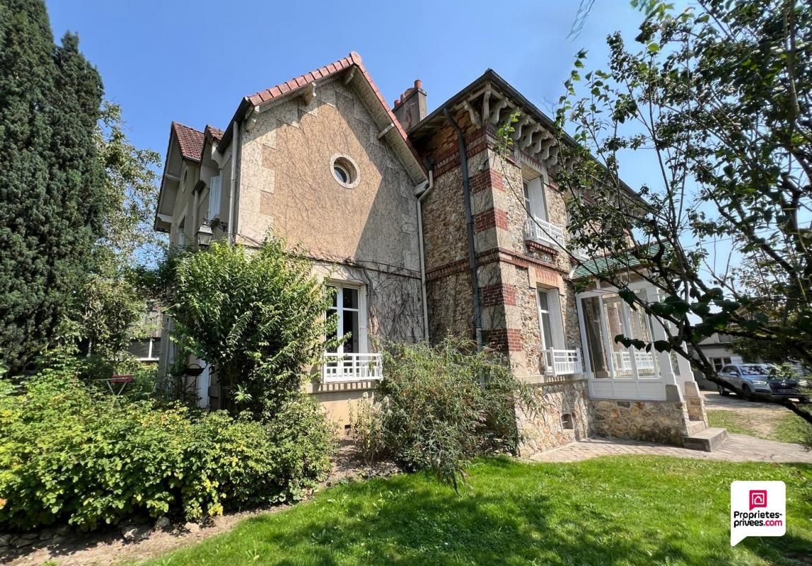 MARINES 95640 MARINES - Maison meulière 10 pièce(s) et sa dépendance, 261 m2, 7 chambres, jardin clos 1