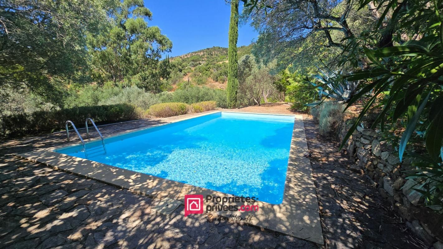 LE PLAN-DE-LA-TOUR Au coeur du Golf de St Tropez - maison provençale 110m2; avec piscine sur 4400 m2 - 690.000 4