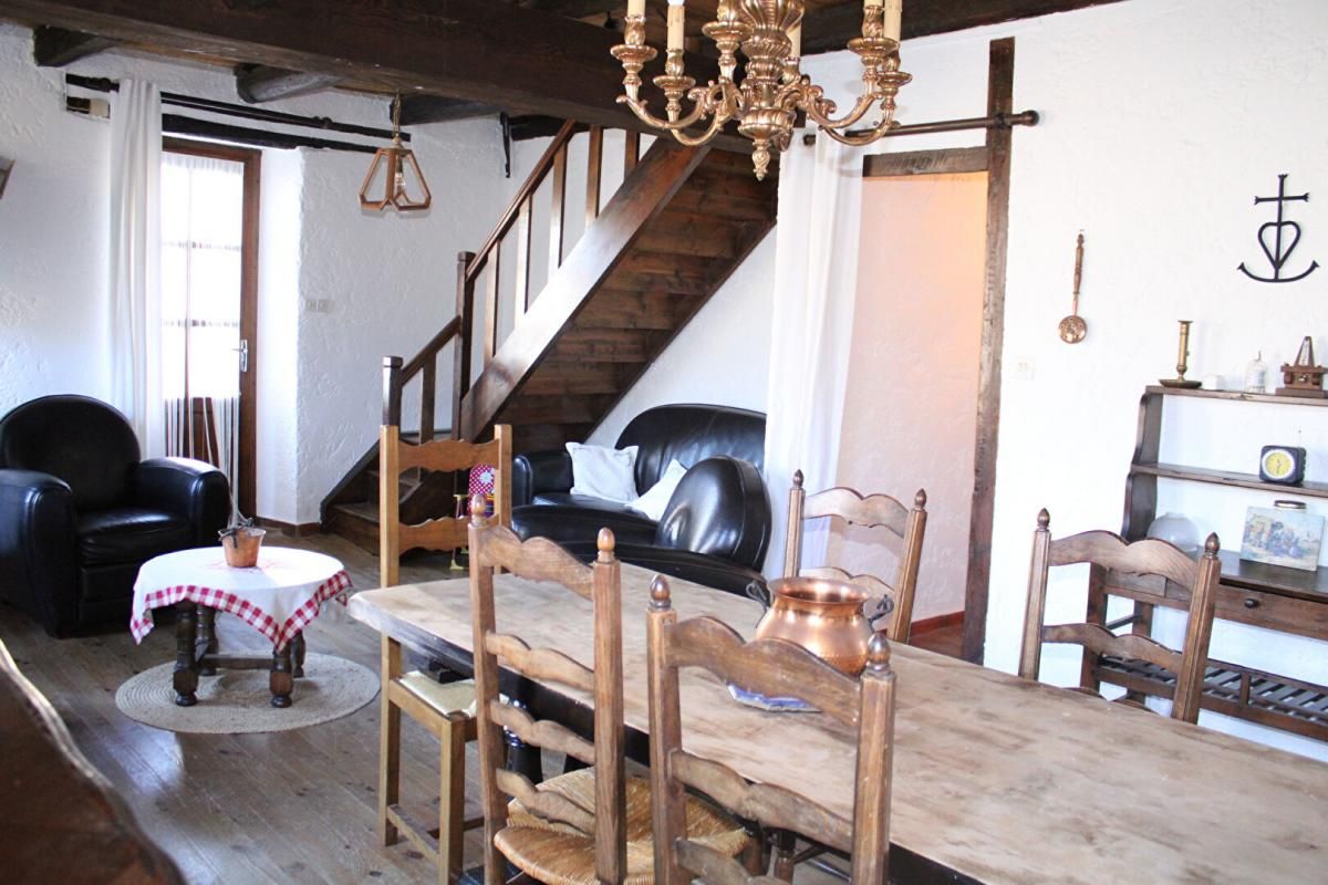LAVEYRUNE Appartement en duplex avec parking et balcon 2