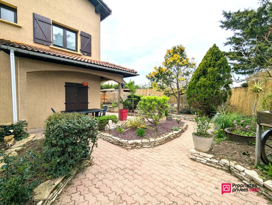 VERNAISON Maison familiale Vernaison 7 pièce(s) 150 m2 2