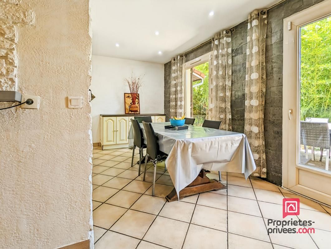 VERNAISON Maison familiale Vernaison 7 pièce(s) 150 m2 4