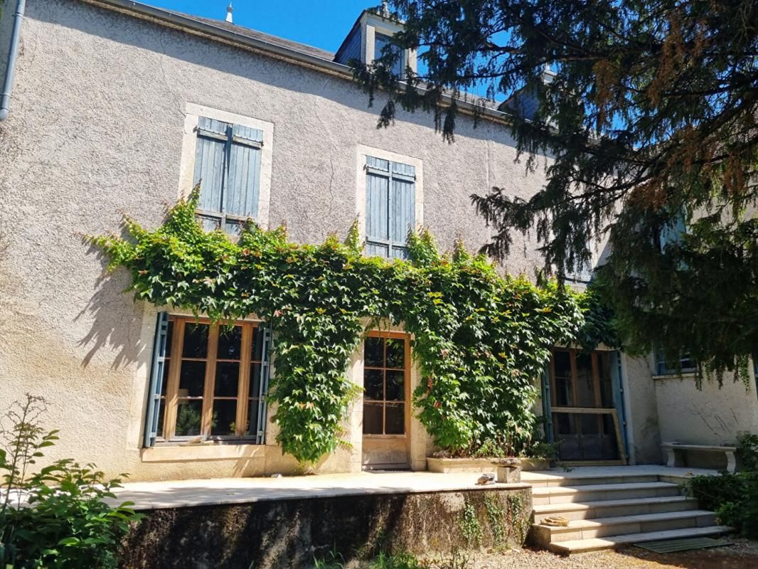 CHATEAUNEUF-SUR-CHER GRANDE MAISON BOURGEOISE 2