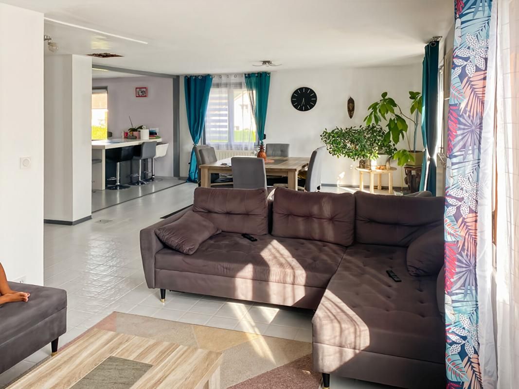 DOUBS Maison 4 pièces, jardin, plus studio indépendant 2