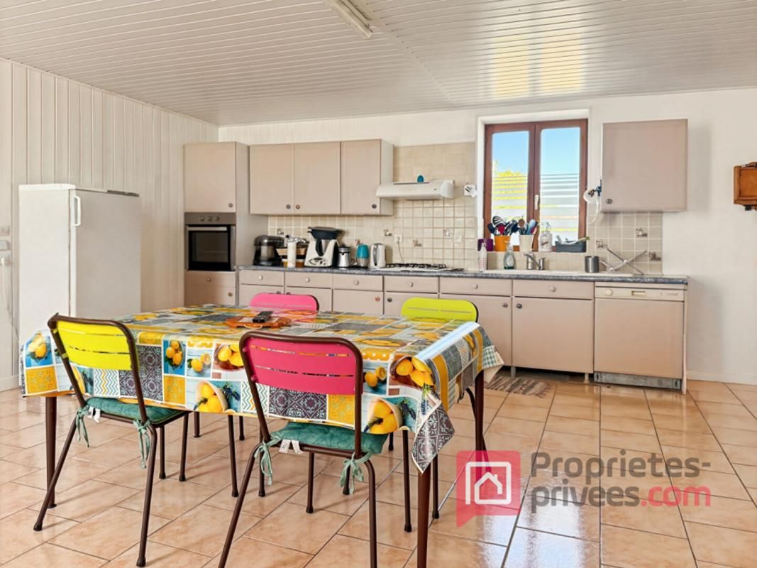 VILLE-SOUS-LA-FERTE Maison Ville Sous La Ferte 8 pièce(s) 190 m2 2