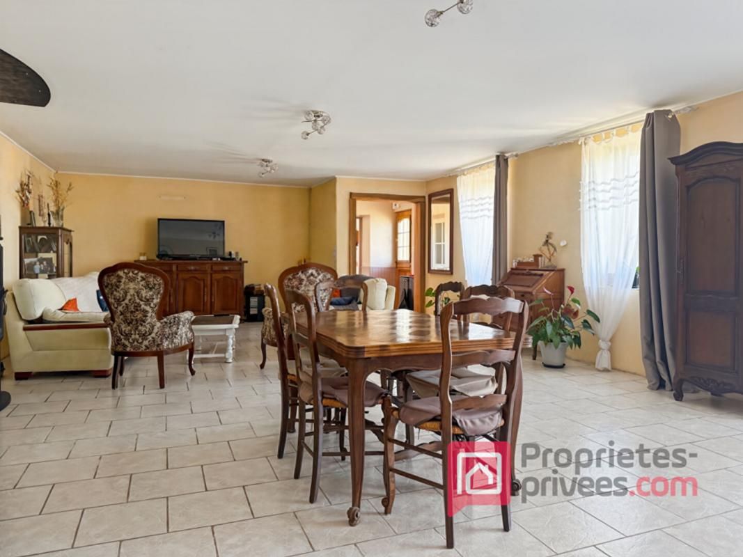 VILLE-SOUS-LA-FERTE Maison Ville Sous La Ferte 8 pièce(s) 190 m2 4