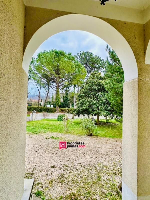 PEYRUIS Maison 4 pièce(s) - À rénover 3
