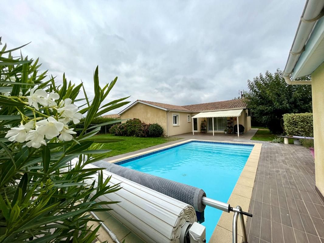 AMBARES-ET-LAGRAVE Maison Ambares Et Lagrave 5 pièce(s) 130 m2 1
