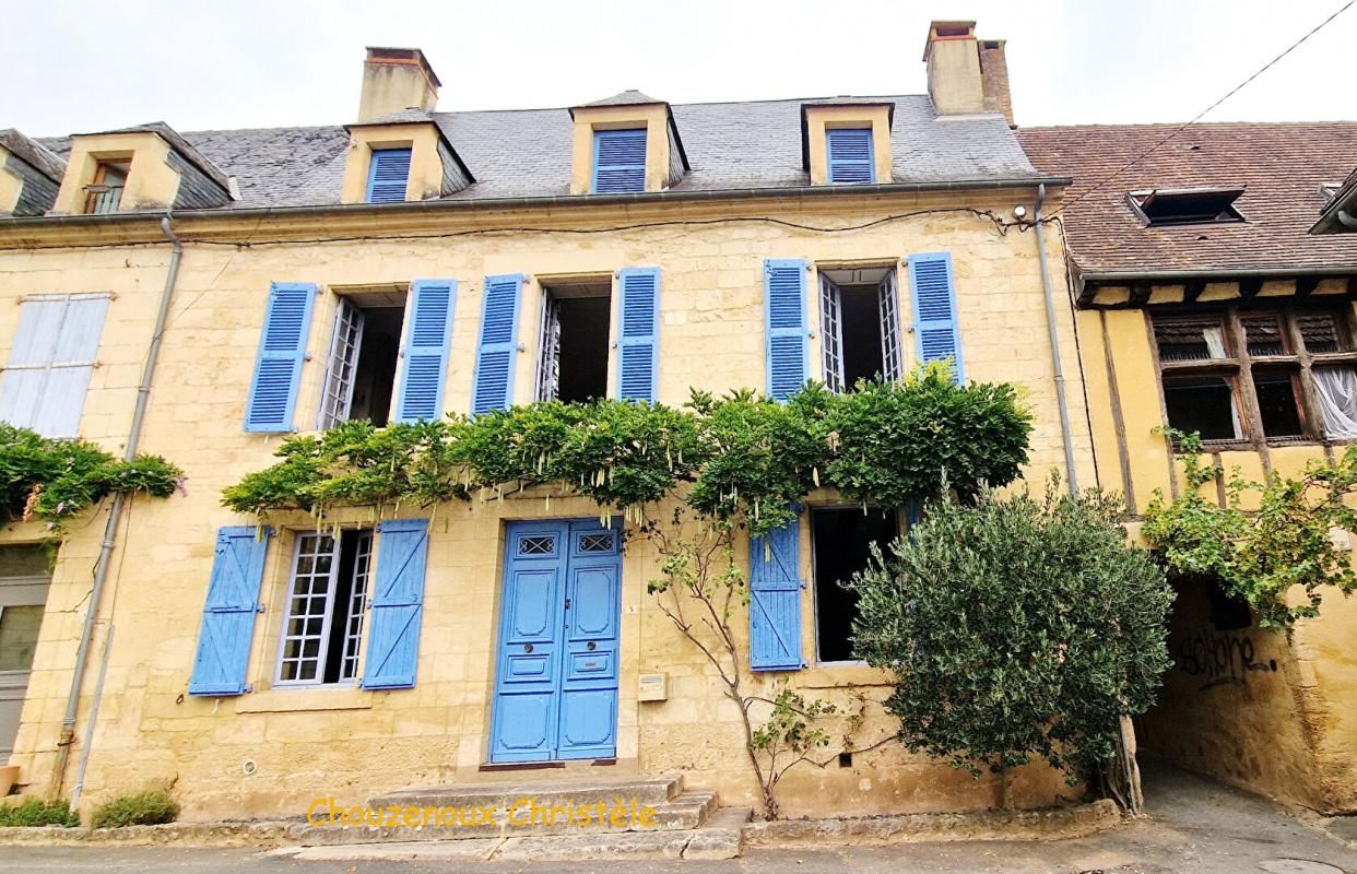24290  Montignac Lascaux : Maison du 17 e siècle