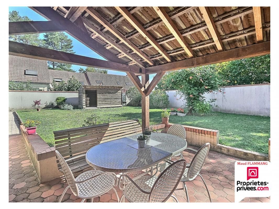SAINT-JEAN-DE-BRAYE Longère Saint Jean De Braye 6 pièces 200 m2 2