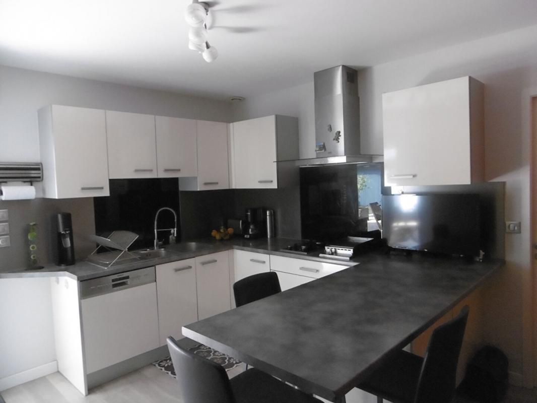 SAINT-SELVE Maison 8 pièces 177 m2 avec T2 indépendant 2