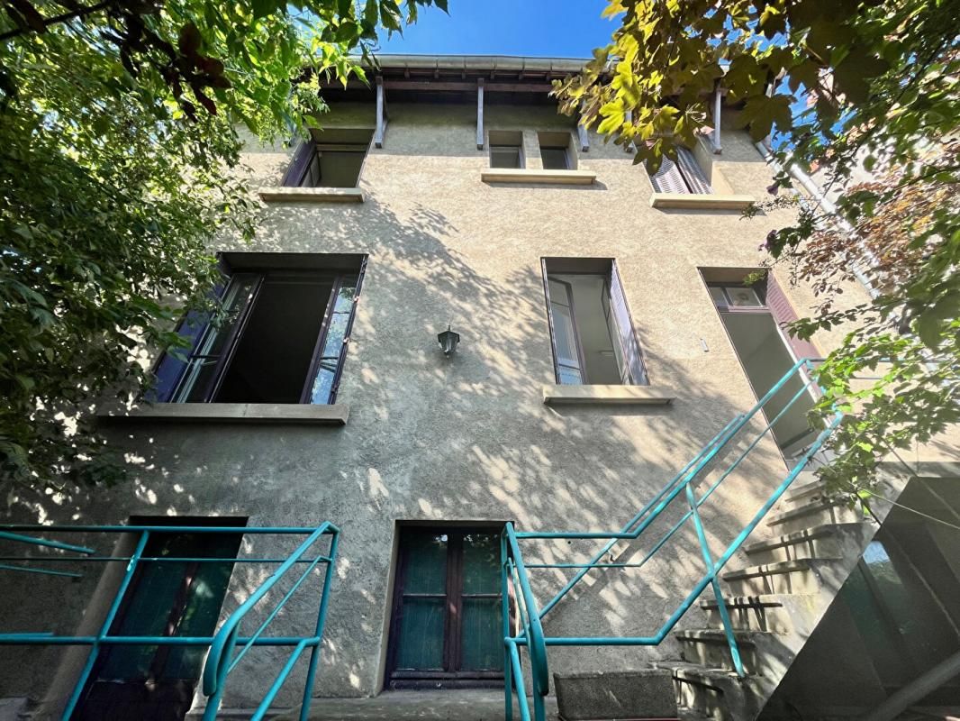 YZEURE Maison Yzeure 6 pièce(s) 163 m2 1