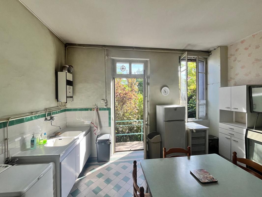 YZEURE Maison Yzeure 6 pièce(s) 163 m2 3