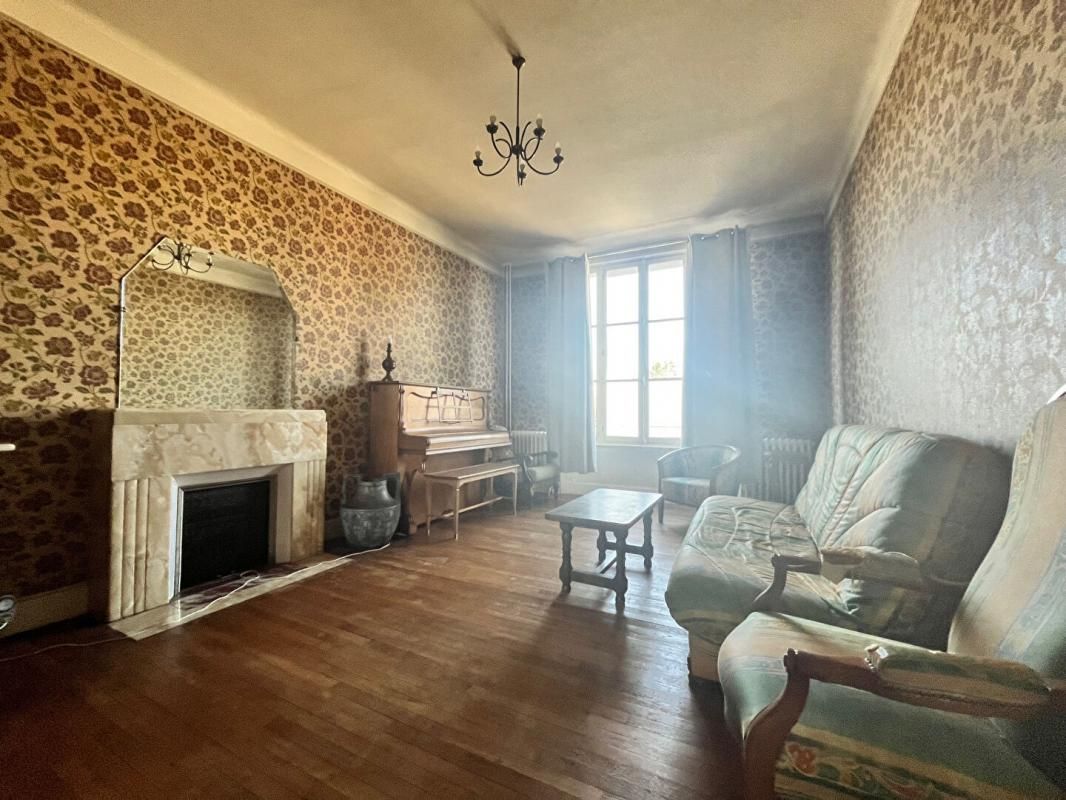 YZEURE Maison Yzeure 6 pièce(s) 163 m2 4