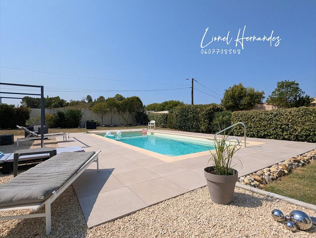 SAINT-JULIEN-DE-CASSAGNAS Villa de 105m2 - 4 chambres - Piscine - Véranda - Garage aménagé - Terrain de 1260m2 2