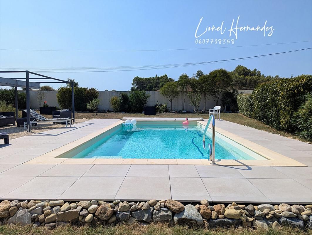 SAINT-JULIEN-DE-CASSAGNAS Villa de 105m2 - 4 chambres - Piscine - Véranda - Garage aménagé - Terrain de 1260m2 3