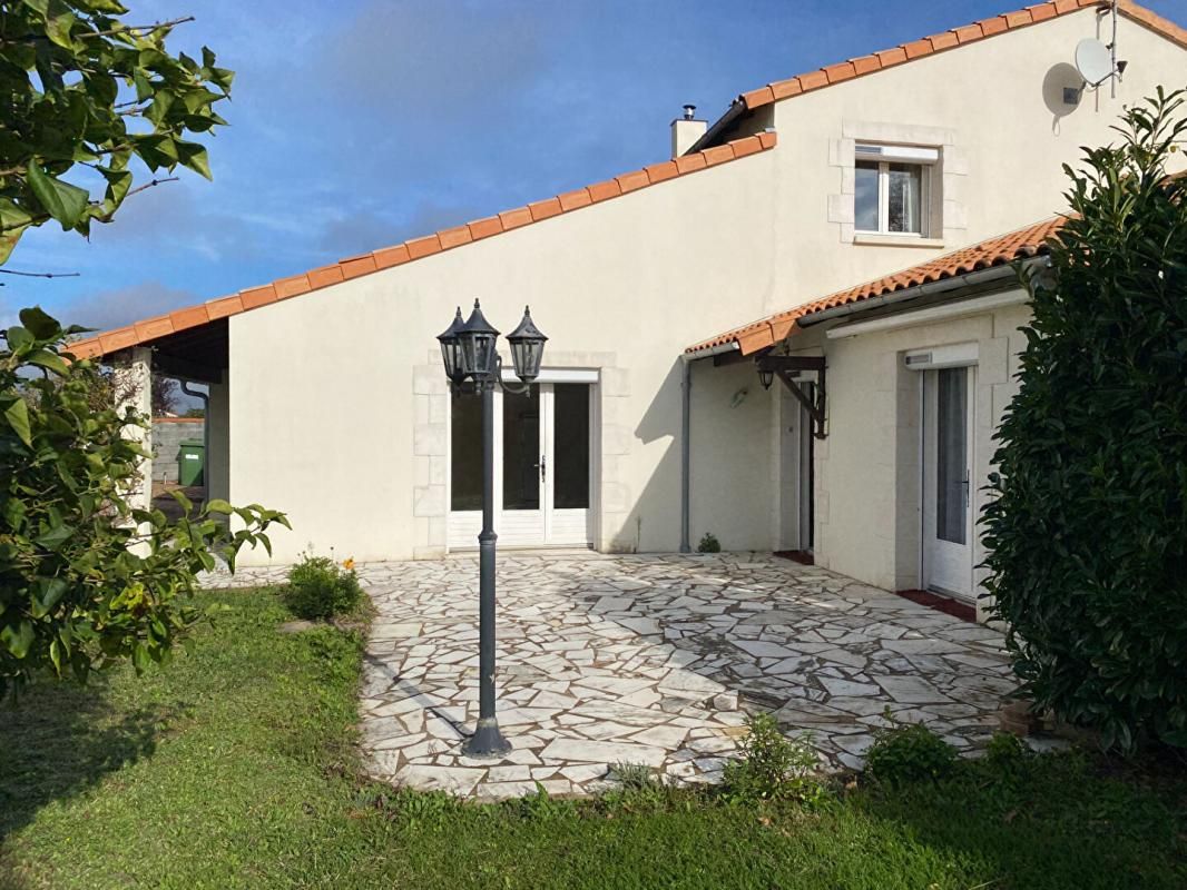 CHAURAY Maison Chauray 5 pièce(s) 137 m2 1