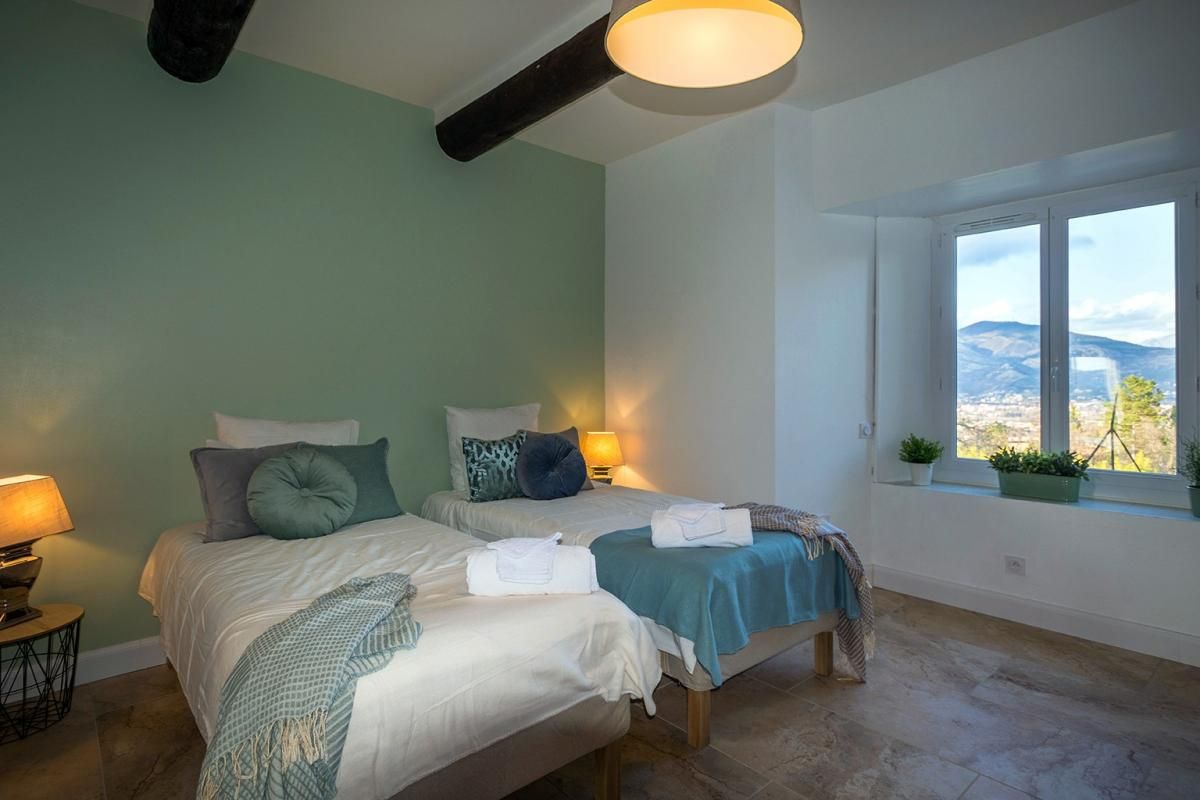 DIGNE-LES-BAINS Appartement  Type 3 rénové avec magnifique vue 4