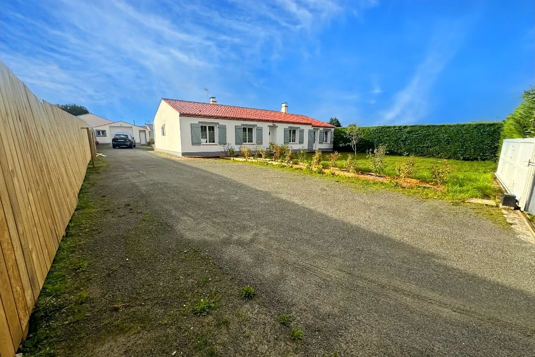 BEAUVOIR-SUR-MER agréable maison familiale avec dépendance 1