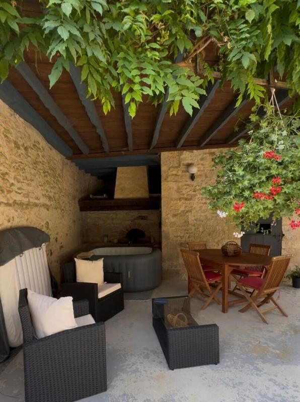 GABILLOU Maison de village en pierre - Charme et Authenticité 3