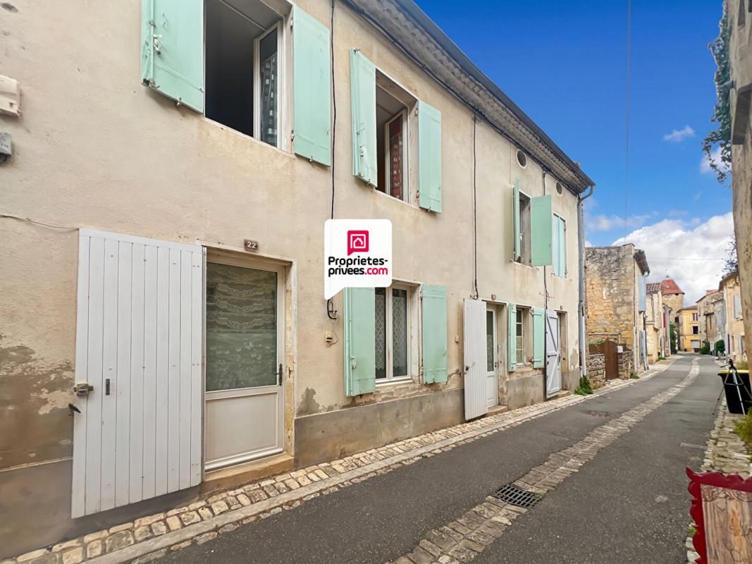 SAINT-MACAIRE Immeuble composé de 3 appartements 1