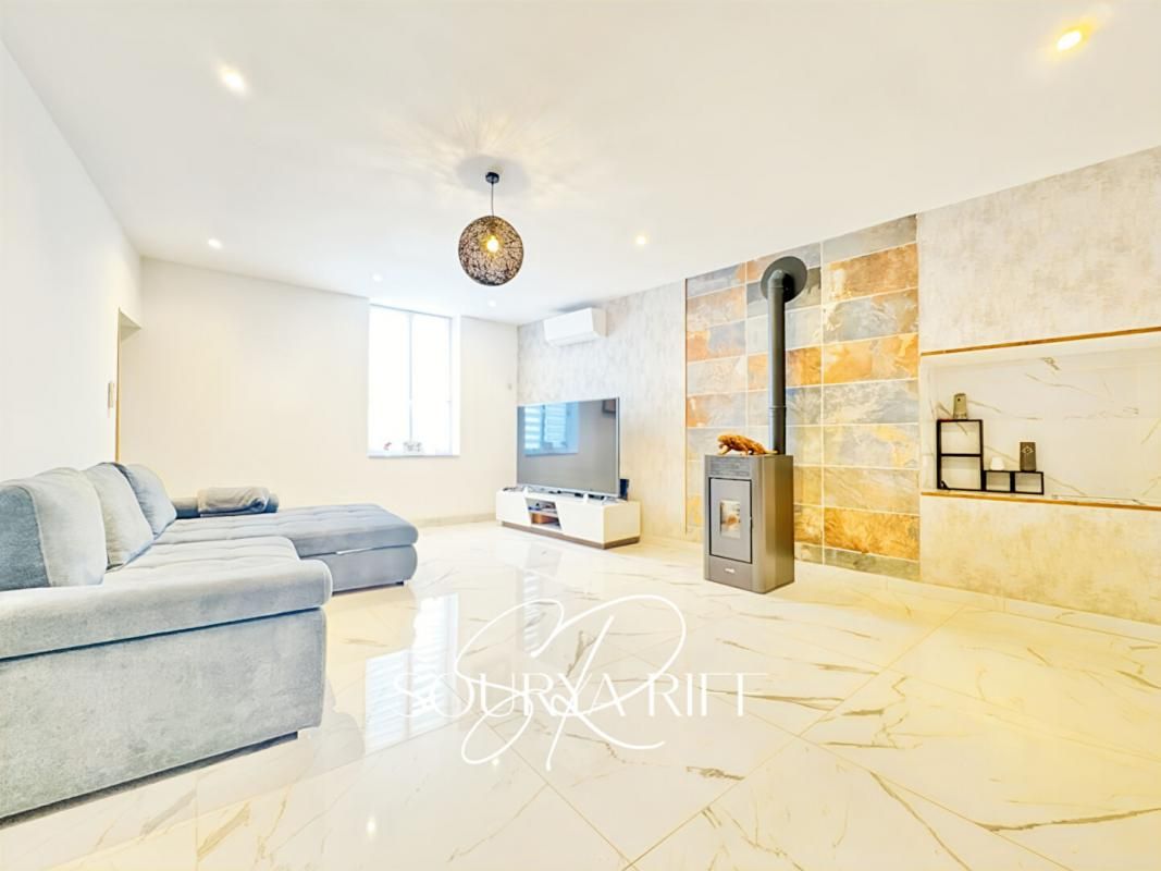 SALSIGNE EXCLUSIVITE CHARMANTE MAISON RENOVEE A SALSIGNE 200 m2 2