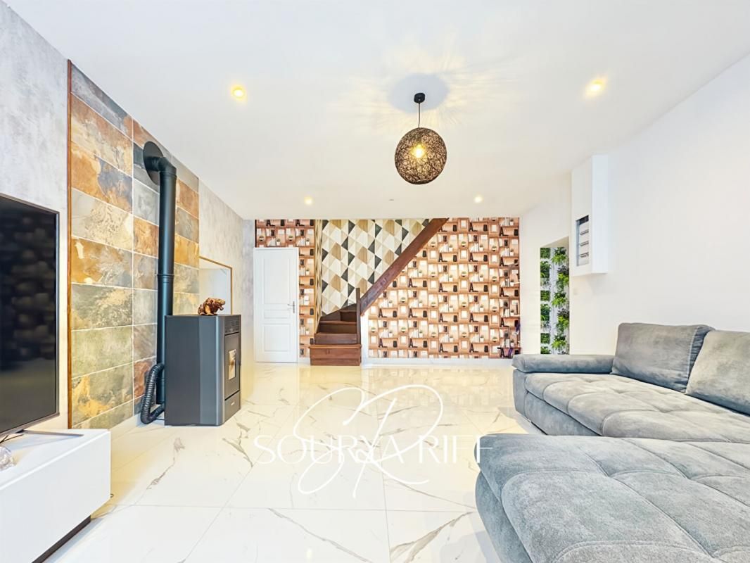 SALSIGNE EXCLUSIVITE CHARMANTE MAISON RENOVEE A SALSIGNE 200 m2 3